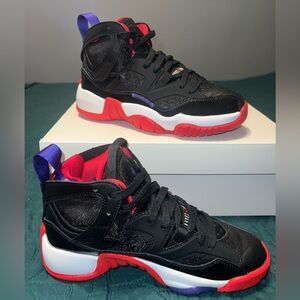 Womens Jumpman Two Grey